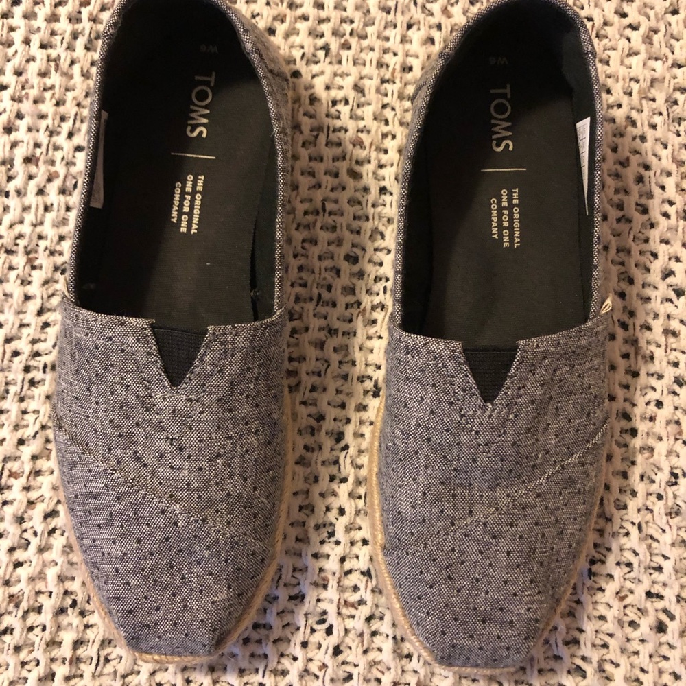 TOMS shoes